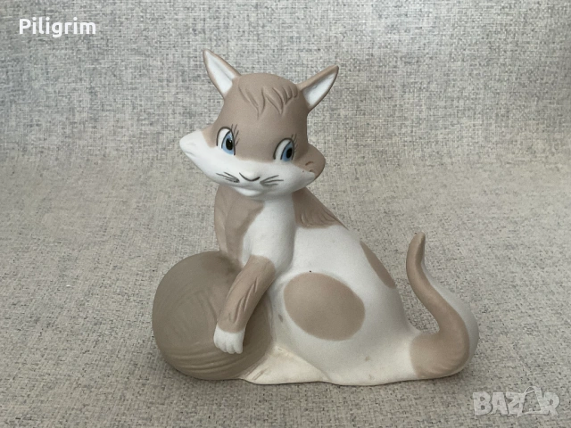 Порцеланова котка Miguel Requena, Испания.