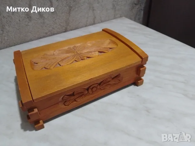 Дървена кутия като нова от соца преброена 210х148х75мм