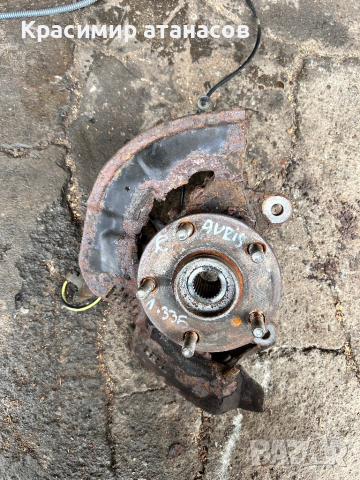 Шенкел главина предна десен  за Тойота Аурис.2007-2012г