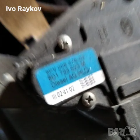 Педал газ 8D1723523M за VW Passat 5.5 (B5.5) , снимка 2 - Части - 47719393