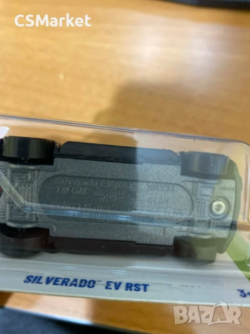 Silverado EV RST Hot Wheels количка, снимка 4 - Коли, камиони, мотори, писти - 52750279