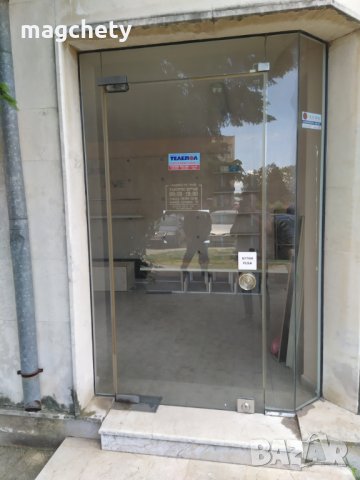 Закалена стъклена врата за магазин или офис, снимка 1 - Друго търговско оборудване - 34702060