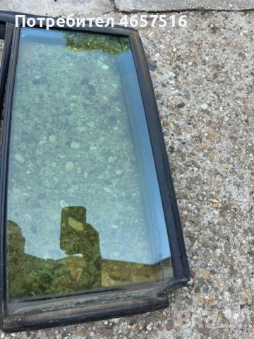 Задно ляво малко стъкло на задна лява врата на VW Touran само за 30лв.