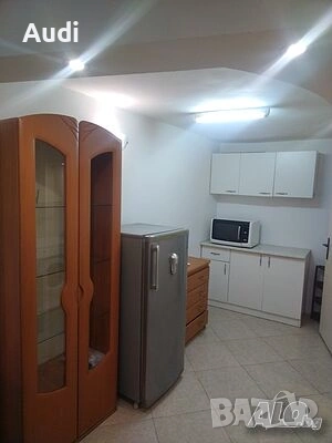 Давам под наем напълно обзаведена партерна боксионера 28кв.м. За сам човек.  Свободна от 08.03.2026г, снимка 9 - Апартаменти - 53576993