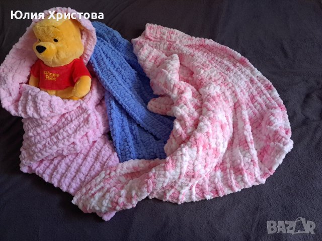 Ръчно плетено меко бебешко одеало от мерино вълна - 90 х 90 размер, снимка 2 - Спално бельо и завивки - 41806802