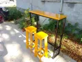 Бар маса комбинация от дърво и метал и столове , снимка 1