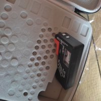 Kуфар за съхранение на батерии + тестер НОВО, снимка 2 - Друга електроника - 44223950