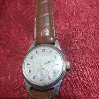 Стар механичен часовник, снимка 14 - Антикварни и старинни предмети - 36402227