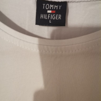 Мъжка тениска Tommy Hilfiger, снимка 2 - Тениски - 36331825