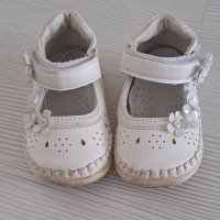 Детски буйки за момиче , снимка 1 - Бебешки обувки - 41849476