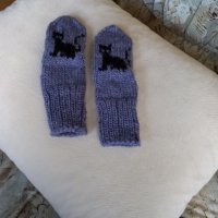 Ръчно плетени детски чорапи от вълна с картинка коте, ходило 15 см., снимка 1 - Чорапи - 41785547