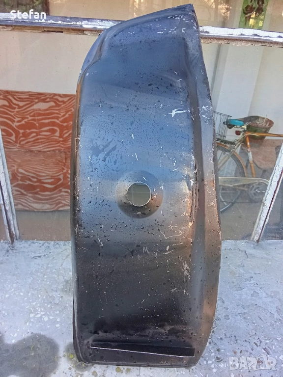 Легенчета за резервоара и резервна гума за лада и жигули, снимка 1