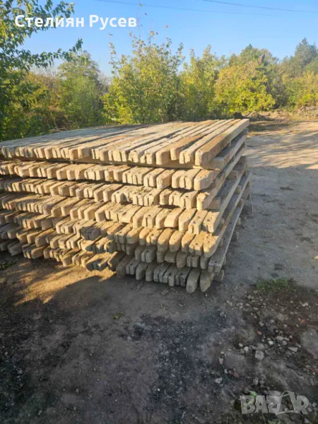 15,10,2025г циментови колове / диреци - бетонни колове 230 см 8/8см -8 лв или 4,06 евро за брой -акт, снимка 1