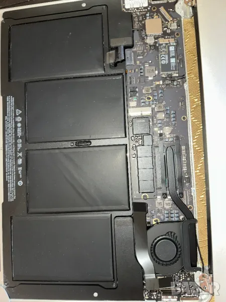 Macbook air a1466 2015 на части, снимка 1