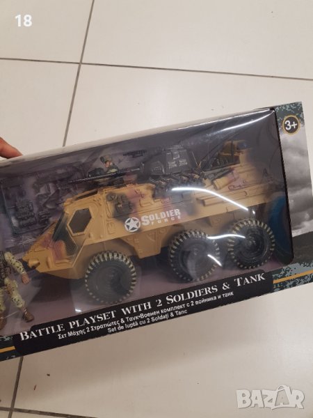 Танк с войници, снимка 1