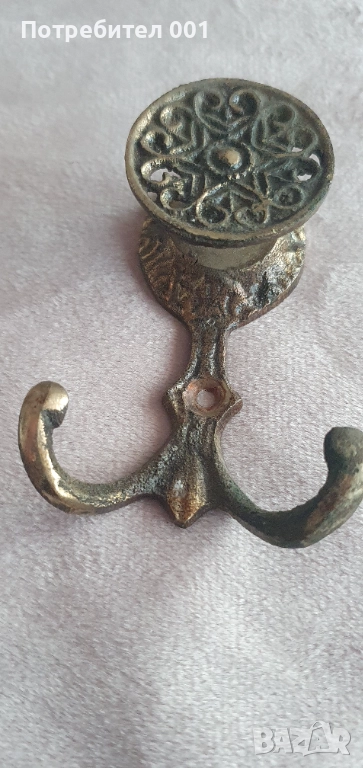 1бр. Стара бронзова закачалка, снимка 1