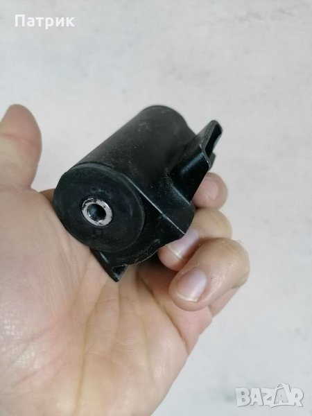 Панта резервоар Yamaha R1 2004-2007, снимка 1