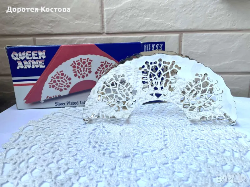 QUEEN ANNE красив посребрен салфетник от Англия в кутия, снимка 1