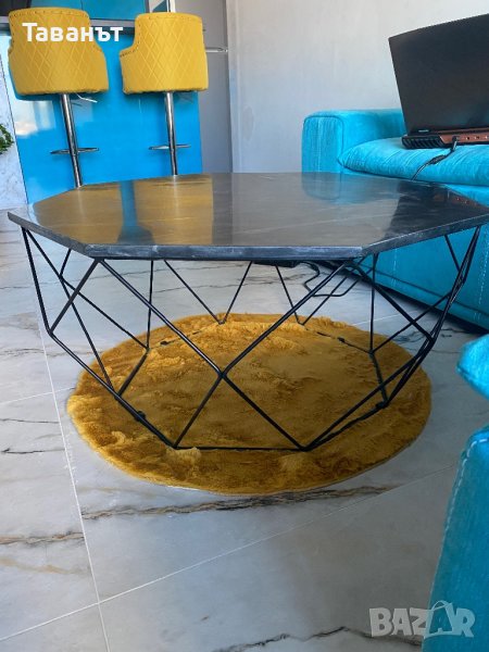 Холна маса с мраморен плот, снимка 1