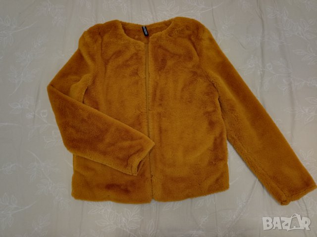 Пухкаво палтенце от H&M с подарък шалче в тон , снимка 4 - Палта, манта - 38963687