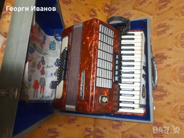 Продавам Акордеон Велтмайстер Стела 60 баса Стела, снимка 4 - Акордеони - 48395558