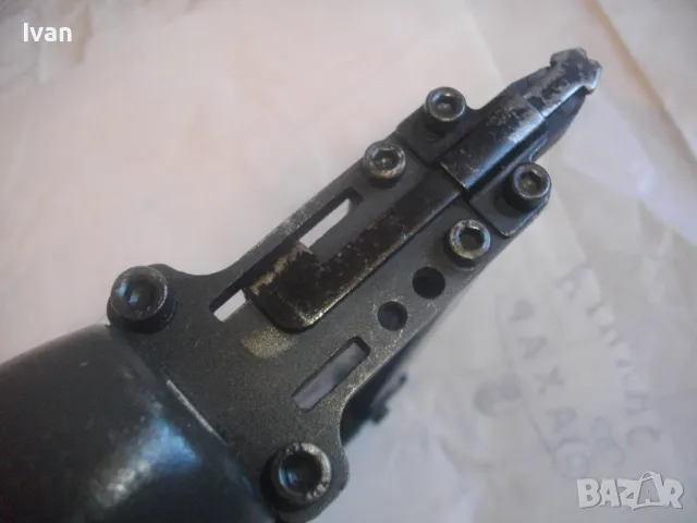 Немски Профи Пневматичен Дърводелски ТАКЕР за скоби 9-40мм REVOTOOL K9040F K90 Голям Масивен Отличен, снимка 16 - Други инструменти - 47518770