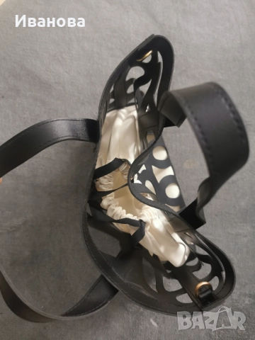 Дамска кожена чанта с дантелен ефект, снимка 5 - Чанти - 52105872