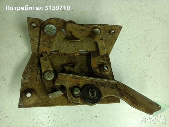 Брава предна лява врата Газ21,Волга, снимка 2 - Части - 51838239