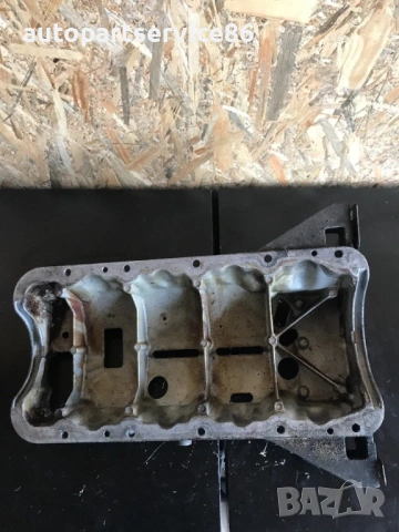 Горен картер за масло 2.0 за Mazda Tribute / Ford Maverick 2.0 YL8G6F092AB , снимка 2 - Части - 53612040