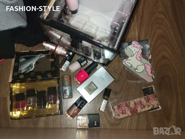 Комплект за маникюр , снимка 7 - Продукти за маникюр - 36259955