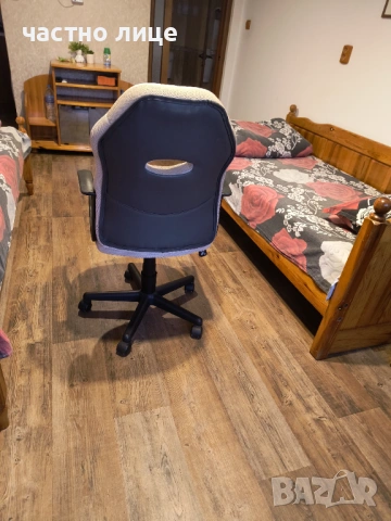 офис стол с колелца и амортисьор в Бургас за 30 лева, снимка 3 - Столове - 53160761