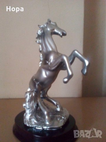 Полистонова пластика, Кон’’, снимка 3 - Статуетки - 33838957