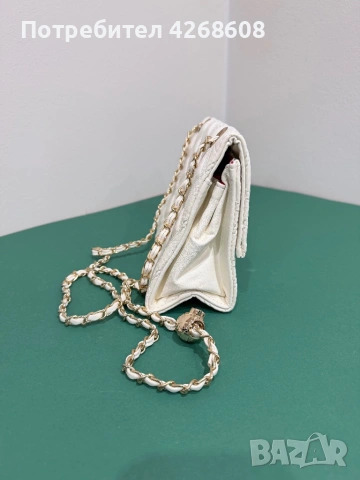 Кожена чанта-бежов цвят, снимка 3 - Чанти - 53595436