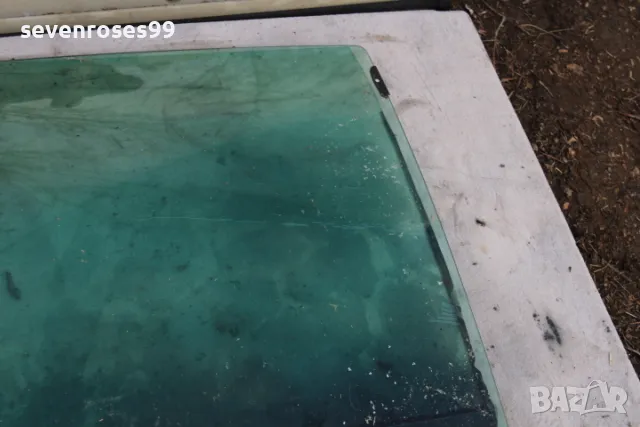 Стъкло задно дясно Рено Меган Сценик 1997 Renault Megane Scenic, снимка 3 - Части - 48581219
