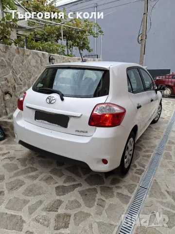 Toyota Auris 1.33 vvti, снимка 3 - Автомобили и джипове - 56411968
