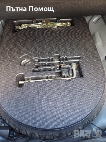 Патерица с авариен комплект 5х114.3 