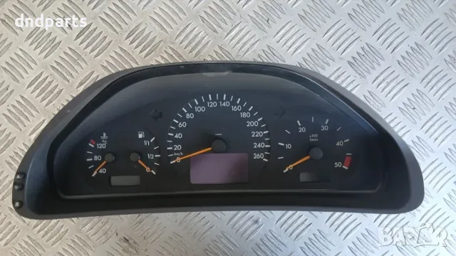 Километраж Mercedes E W210 2001 A2105402811 Mercedes-Benz E-Class 210 (W/S) (1995-2003)