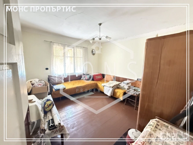 Двуетажна къща с просторен двор и гараж в с. Добромирка, обл. Габрово., снимка 6 - Къщи - 53857288