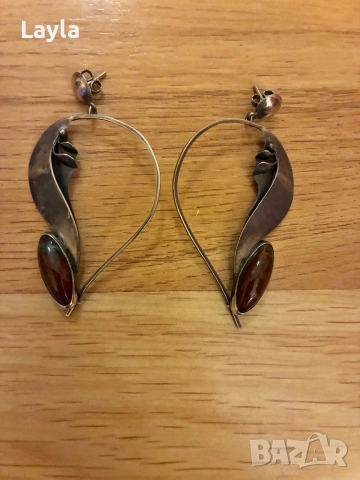 Сребърни обеци с камък