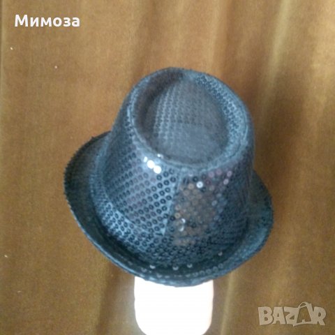 Нова Черна шапка с пайети за парти , снимка 5 - Шапки - 34473457