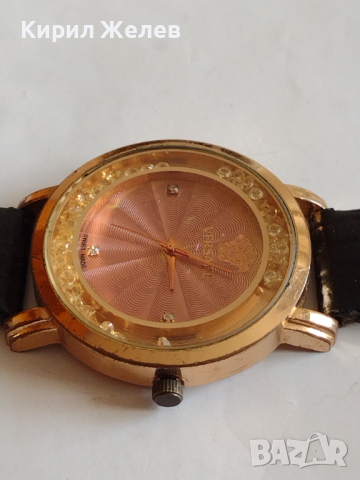Марков дамски часовник VERSACE с кожена каишка много красив - 21753, снимка 3 - Дамски - 36192017