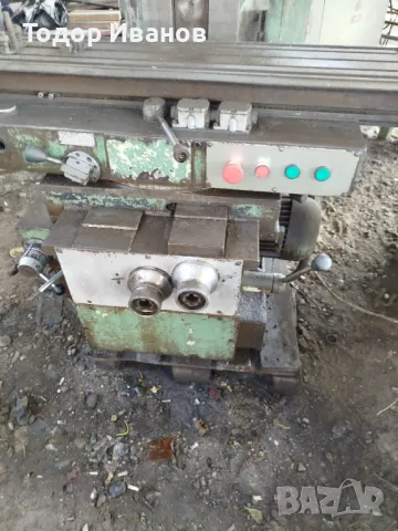 Фреза универсална 251, снимка 2 - Стругове - 47399063