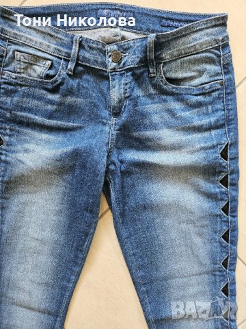 Детски дънки Guess размер 28, снимка 2 - Детски панталони и дънки - 44597185