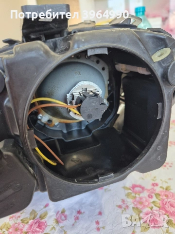 Кристален Оригинален Неразличим от нов десен фар HELLA за Мерцедес МЛ164 Н7 , снимка 5 - Части - 53684146