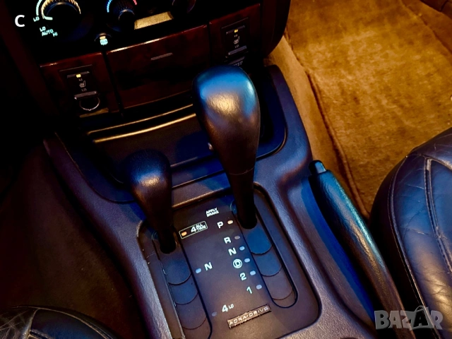 Jeep Grand Cherokee 4.7 / Limited / BRCгаз / Отлично Състояние, снимка 15 - Автомобили и джипове - 53092559