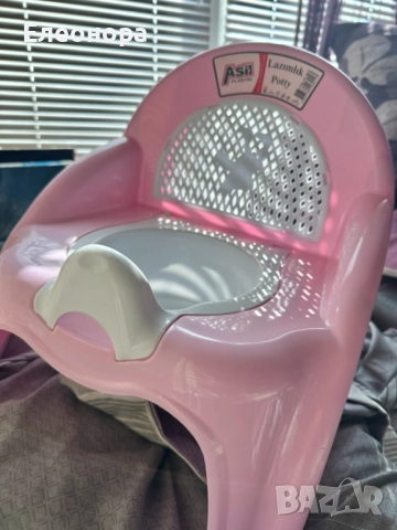 ново бебешко столче-гърне за момиченце