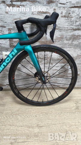Карбонов шосеен велосипед Bianchi Specialissima Pro Disc Ultegra Di2 Fulcrum | 50, снимка 2 - Велосипеди - 52583130