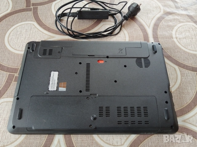 Лаптоп Acer Aspire E1-571, снимка 3 - Лаптопи за дома - 53632395