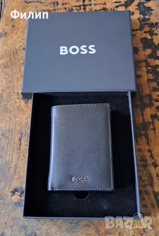 портфейл Hugo Boss БОС от естествена кожа, черен, тройно сгъваем, с капак и отделение за монети