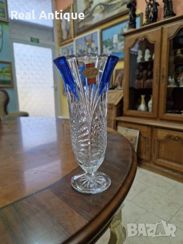 Страхотна антикварна немска ваза цветен кристал 